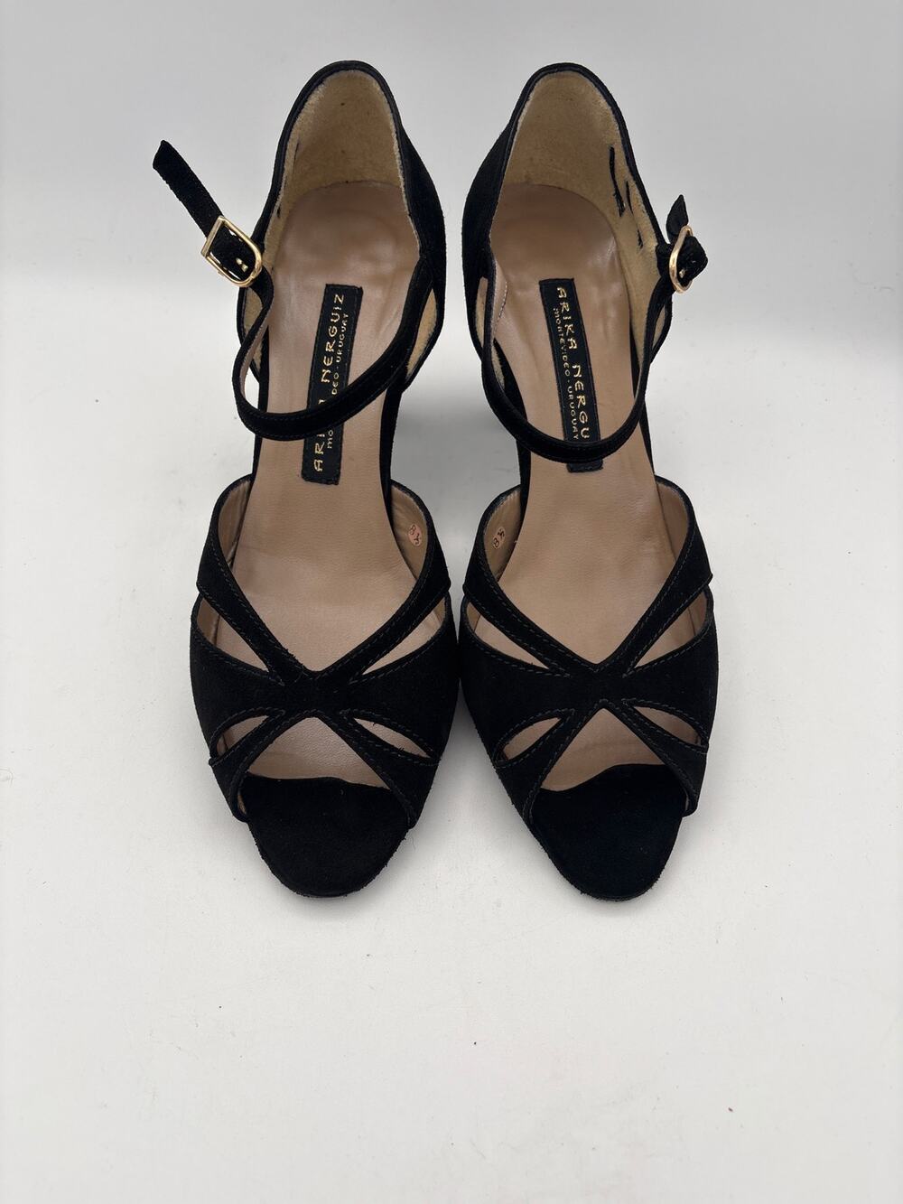 Women’s Arika Nerguiz Size 8.5 Black Suede Black Kitten Heel